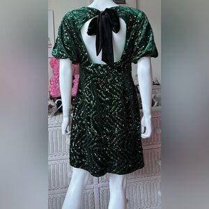 Millie Machintosh Sequined Tie Back Velvet Dress in Green & Black colors Size 8